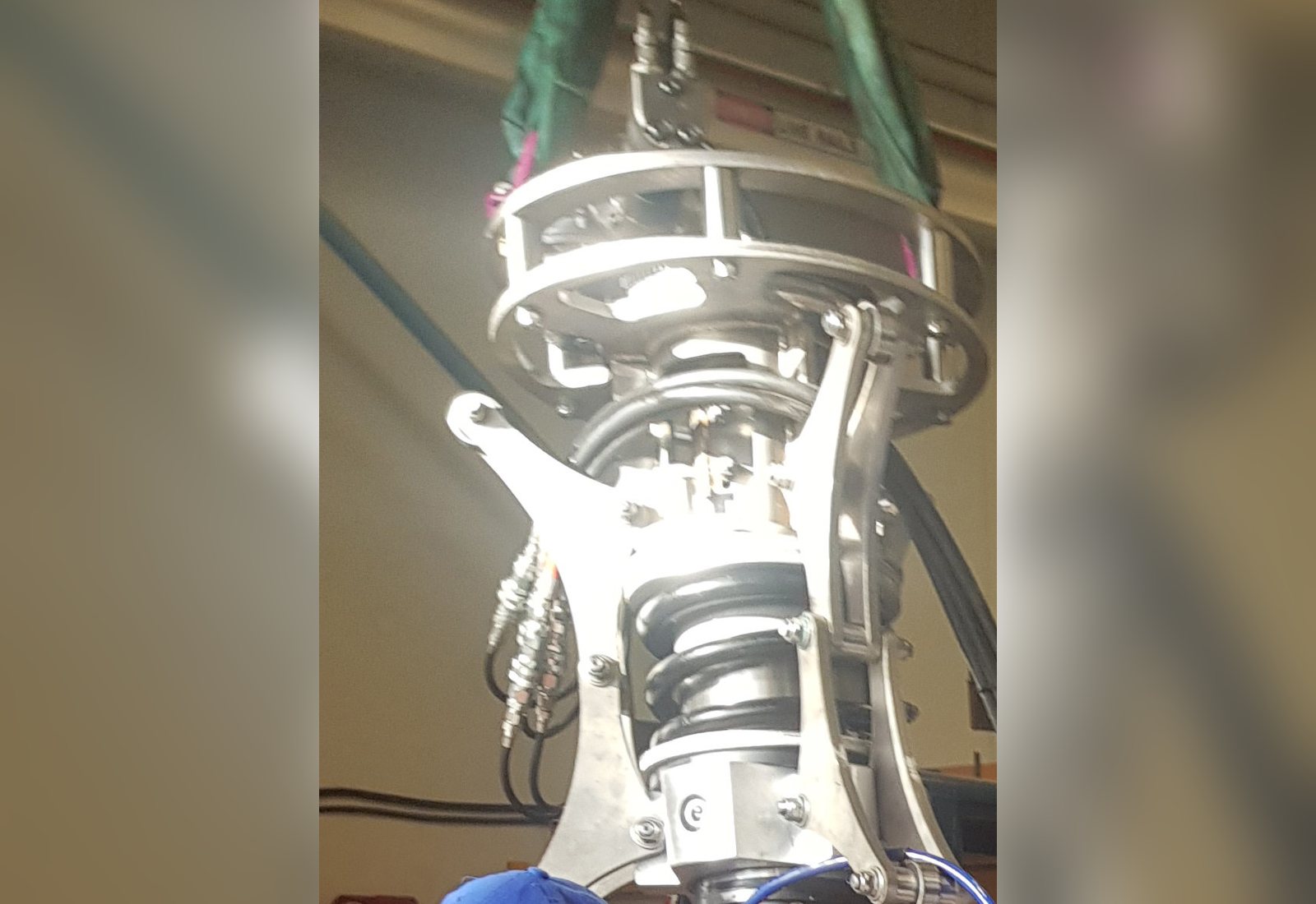 The cleaning tool rigged for deployment